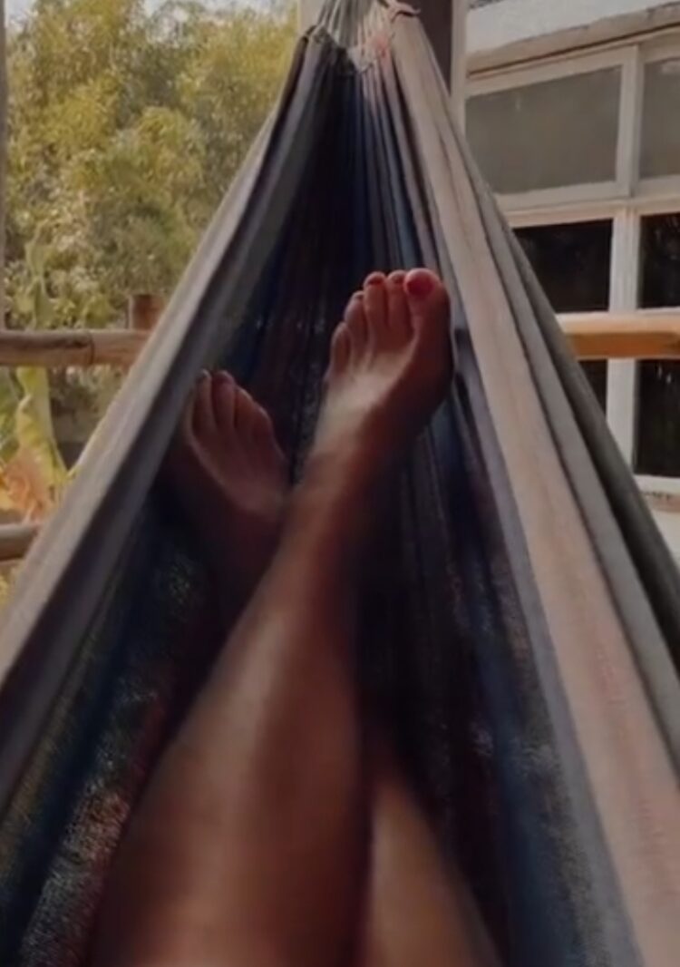 heather fell feet 6