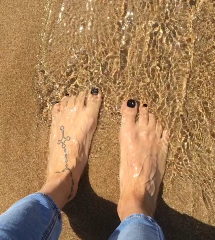 heaven marina feet 1