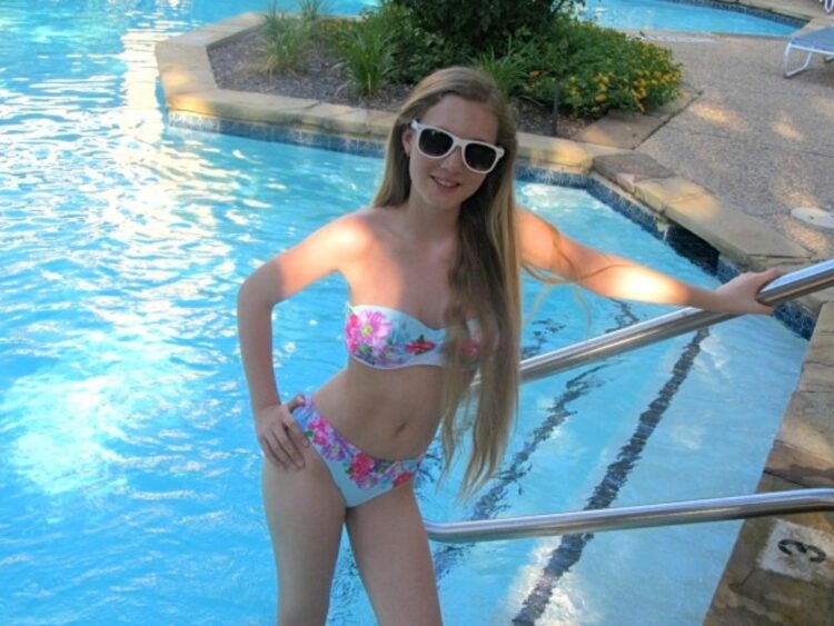 heavenly reyna feet 4