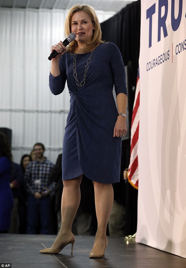 heidi cruz feet 4