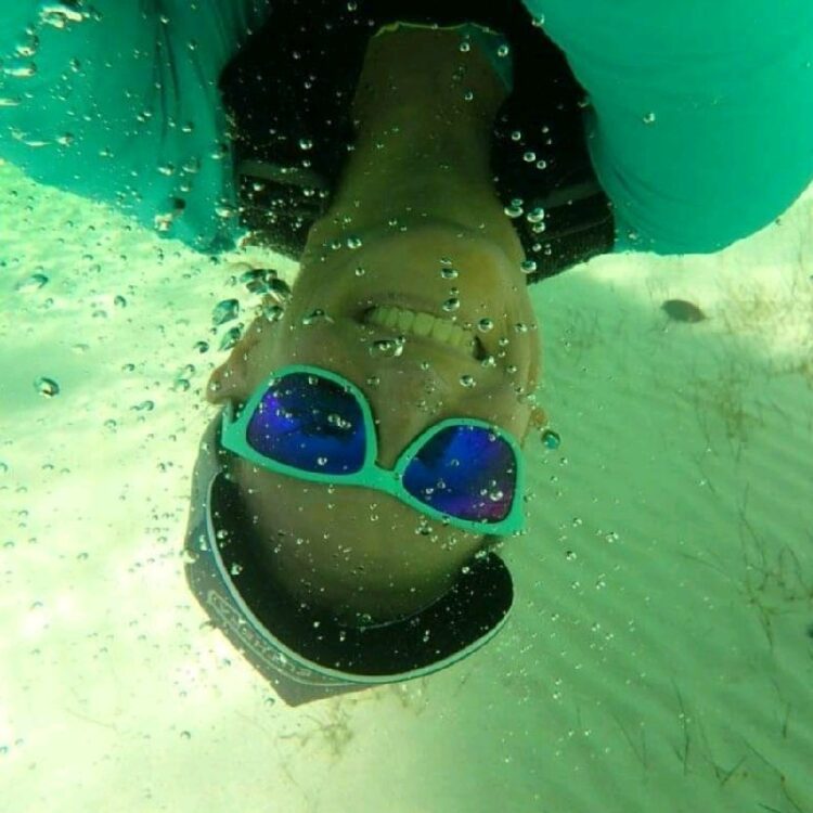 helary gladstone feet 5