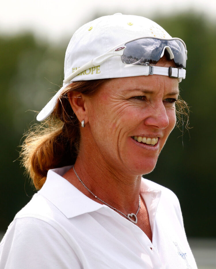 helen alfredsson feet 1 scaled