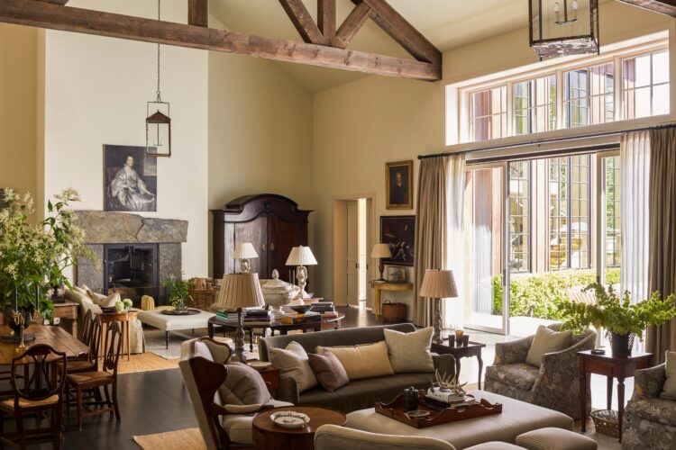 helen daniels feet 5