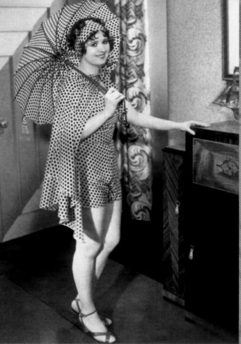 helen kane feet