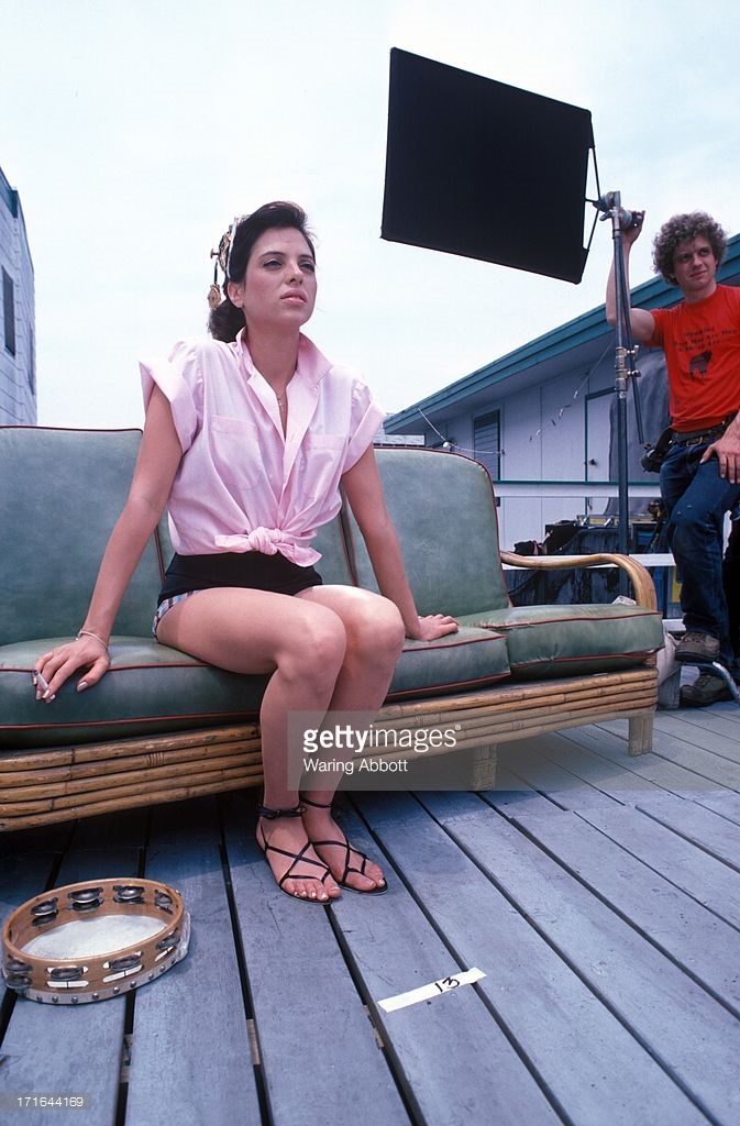 helen schneider feet 1