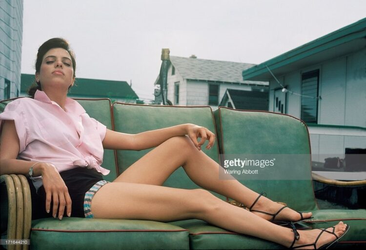 helen schneider feet