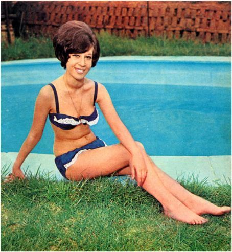 helen shapiro feet 2