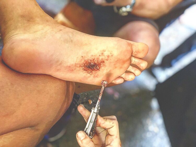 helena howard feet 5