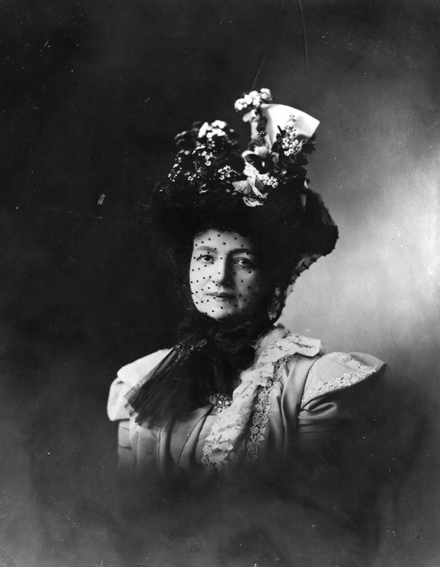 helena modjeska feet 4