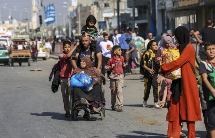 helene cooper feet 6