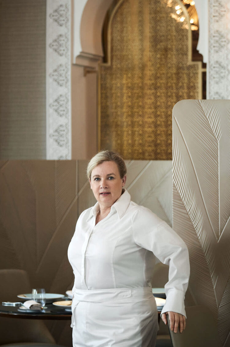 helene darroze feet 5