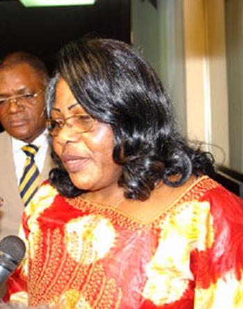 helene mambu ma disu feet