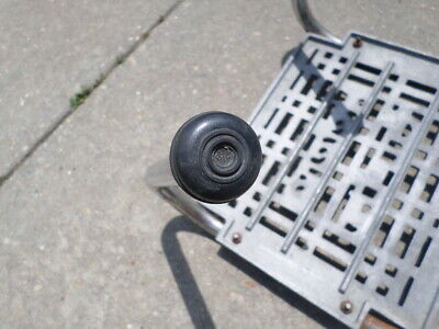 helenea curtis feet 5