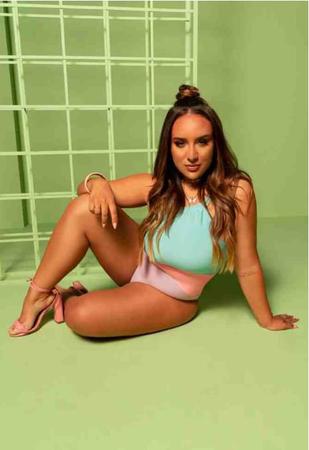 hellen caroline feet 6