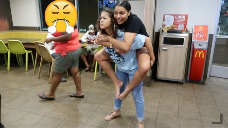 hellobrookelynn feet 3