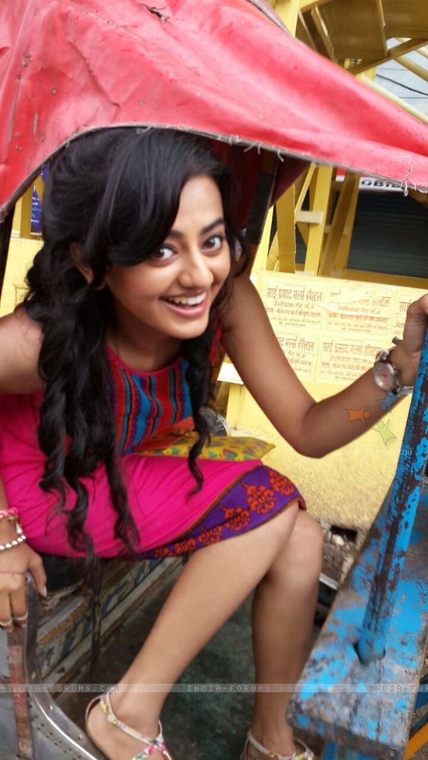 helly shah feet 4