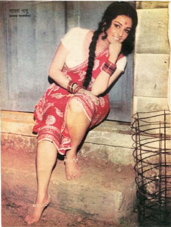 hema malini feet 3