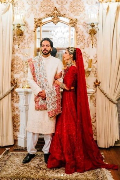 hemayal attique feet 3