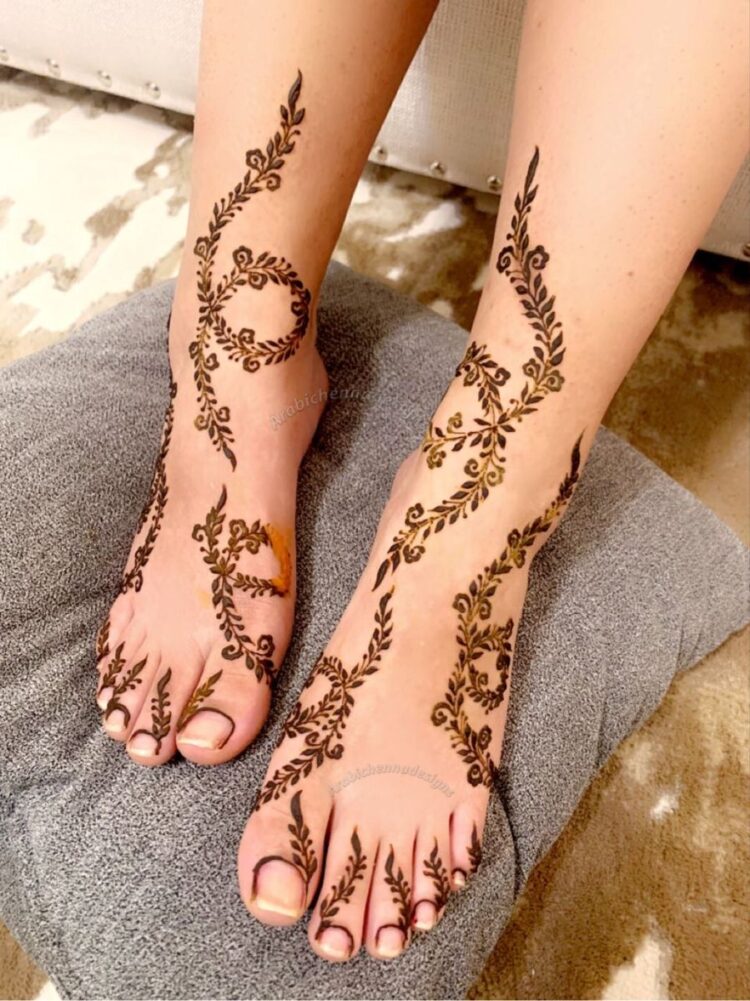 henna ahmed feet
