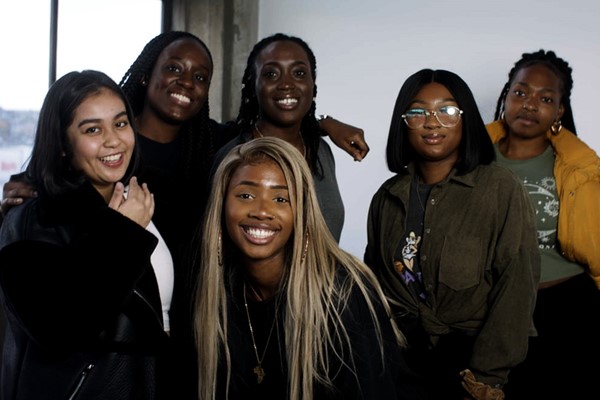 henrie kwushue feet 5