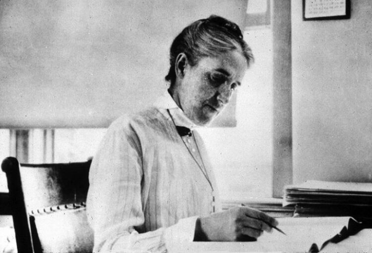henrietta leavitt feet 5