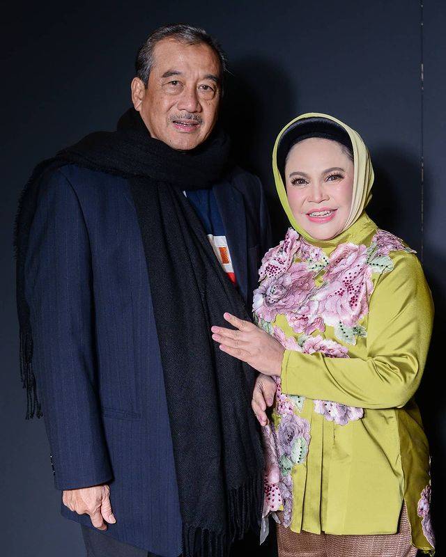 hetty koes endang feet 6