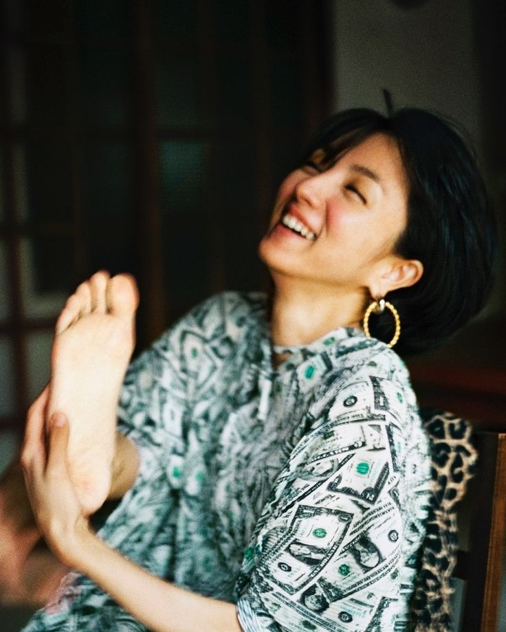 hikari mitsushima feet 1