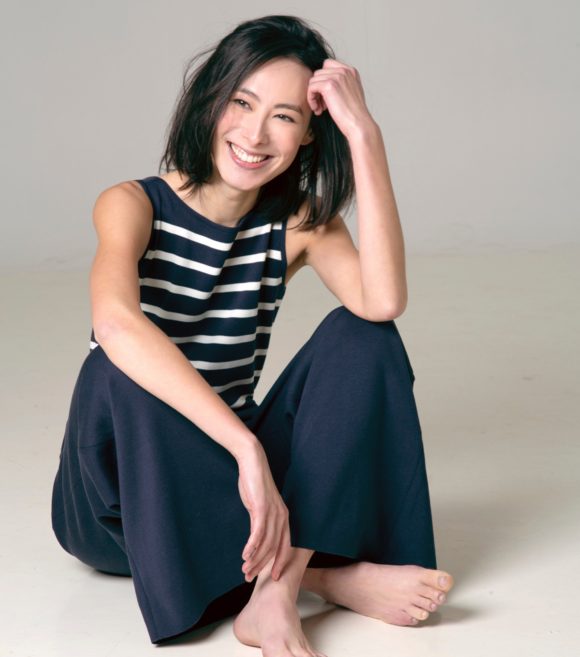 hikari mitsushima feet 2