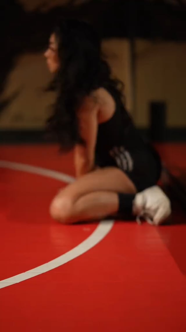 hikaru komiyama feet 6