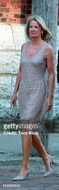 hilary weston feet 3