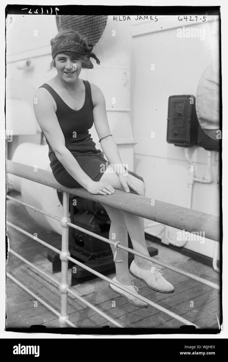 hilda hewlett feet 5