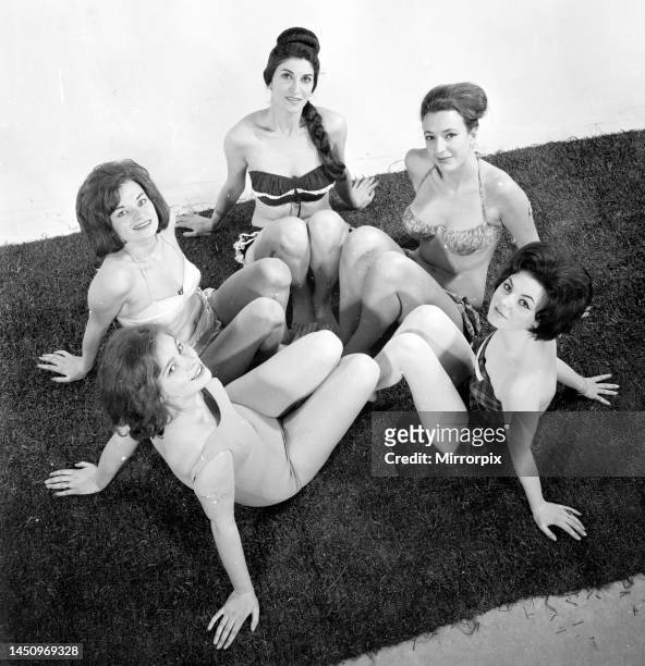 hilda hewlett feet 6