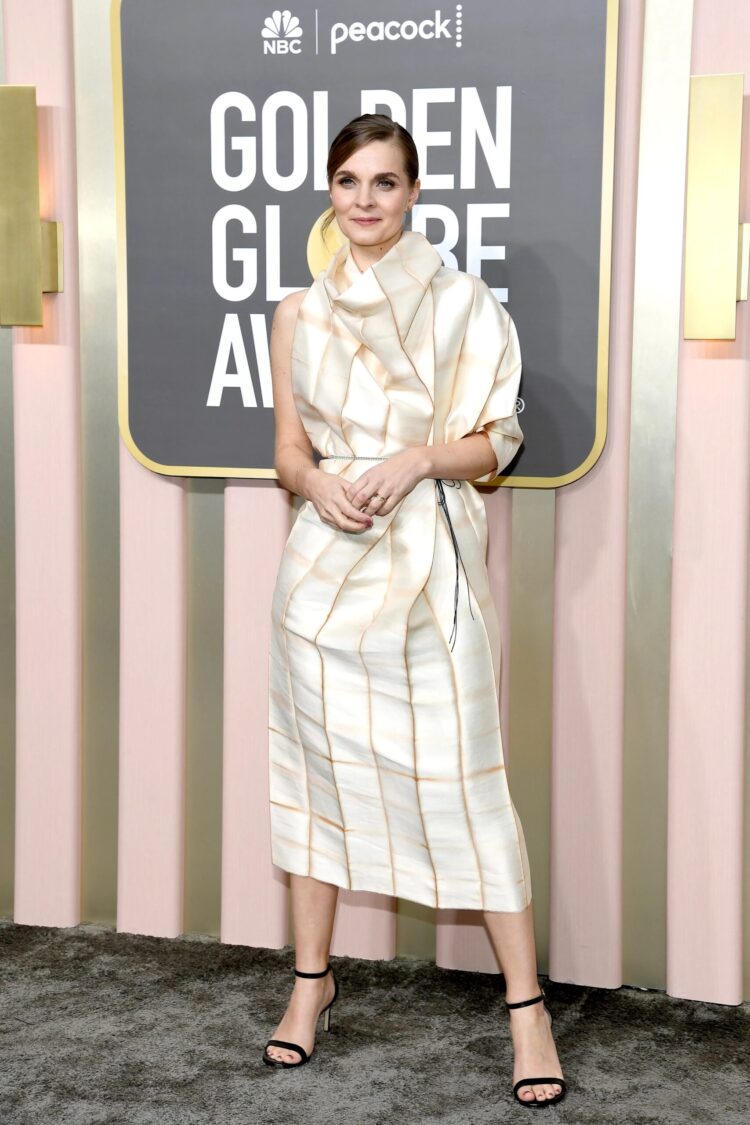 hildur gudnadottir feet 1 scaled