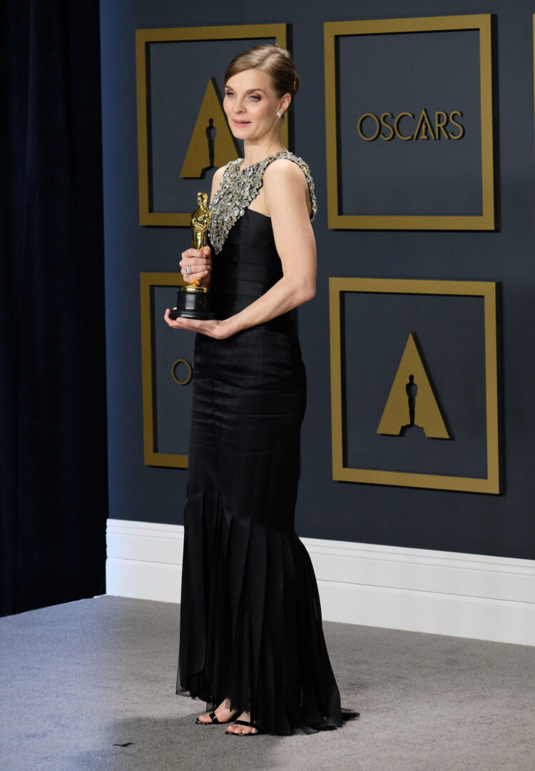 hildur gudnadottir feet 2 scaled