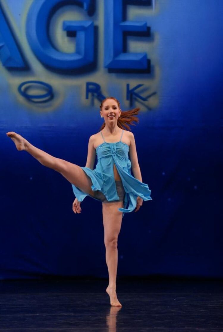 hillary hindi feet 5