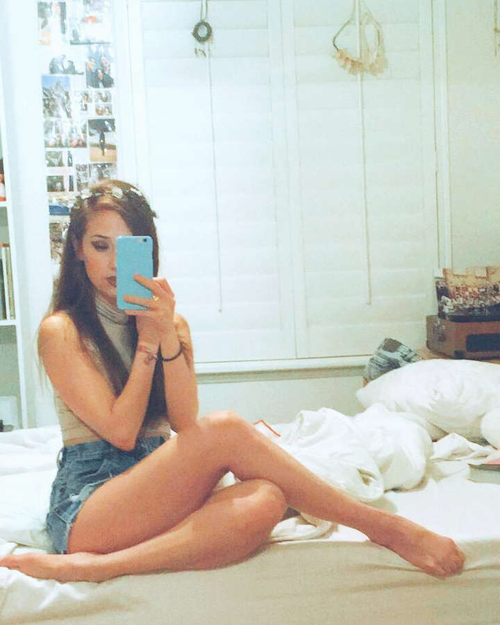 hillary hindi feet 6