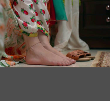 hina altaf khan feet 6
