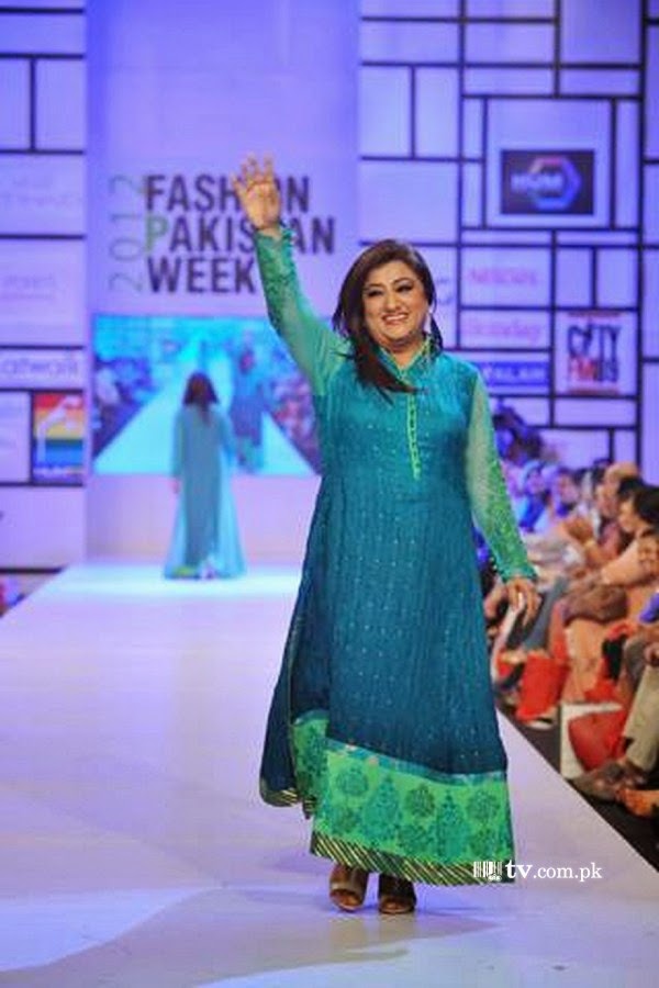 hina dilpazeer feet 3