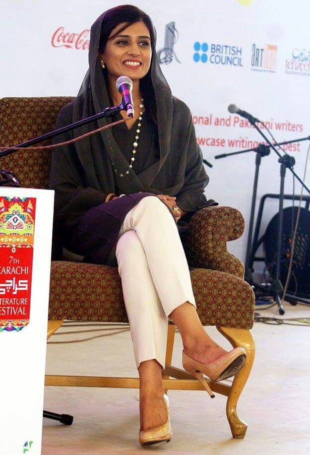 hina rabbani khar feet 6