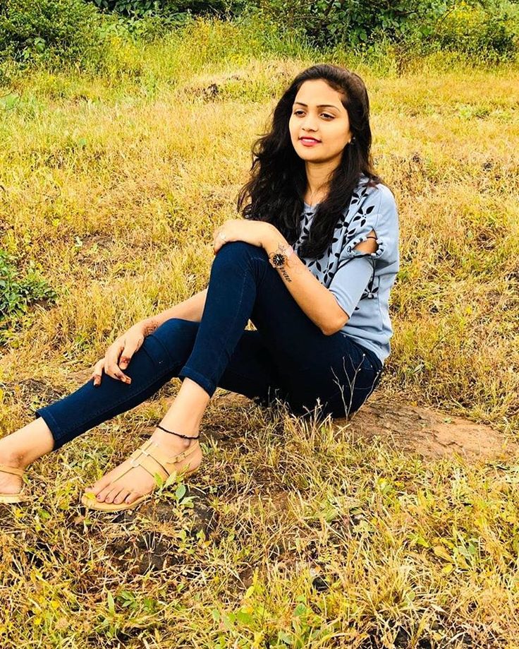 hindavi patil feet 2