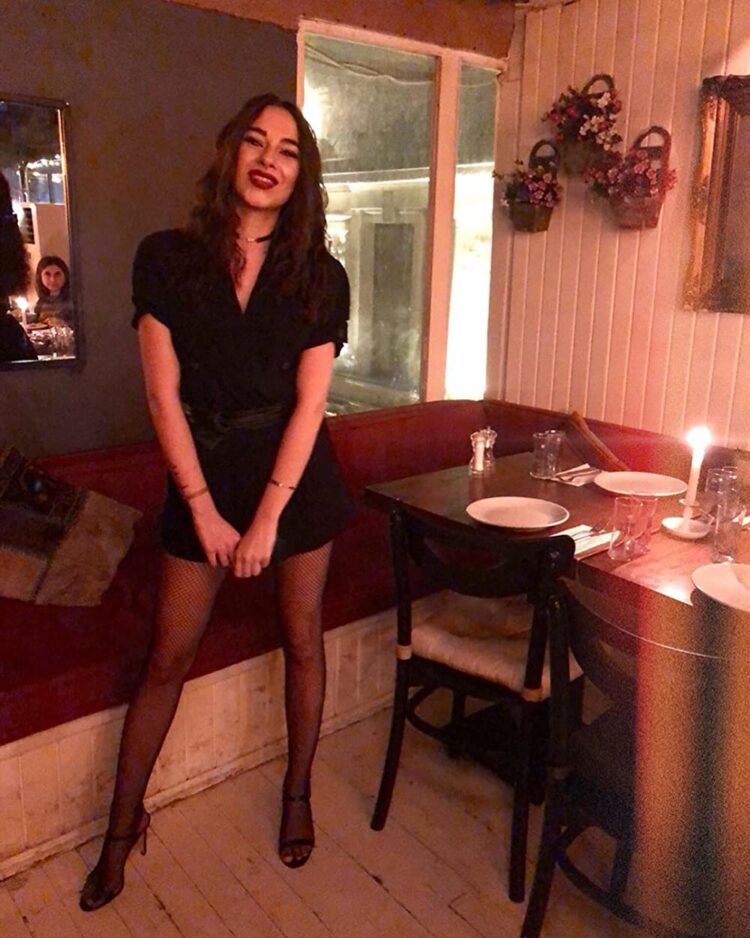 hira koyuncuoglu feet 6