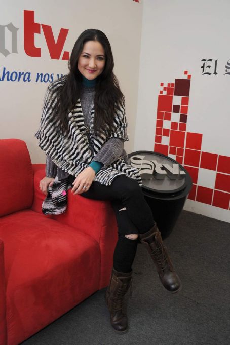 hiromi hayakawa feet 3