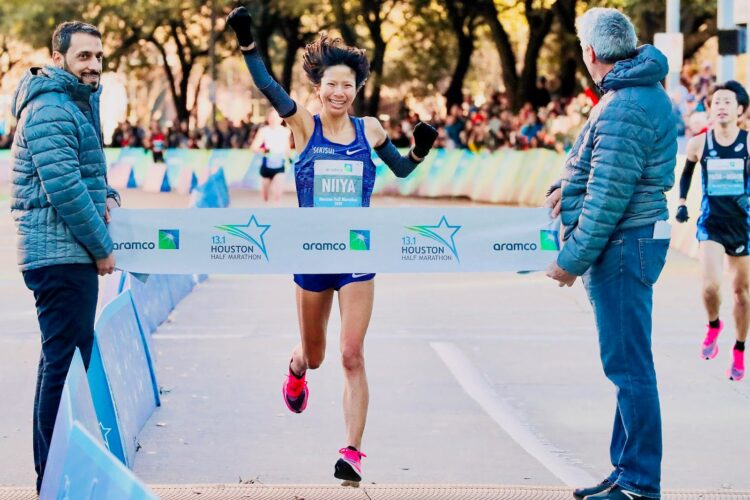 hitomi komaki feet 4