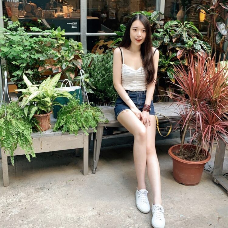 hiu yi cheung feet 5