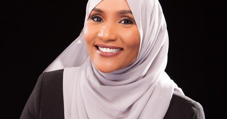 hodan nalayeh feet 5