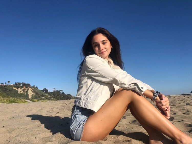 holiday mia kriegel feet 4