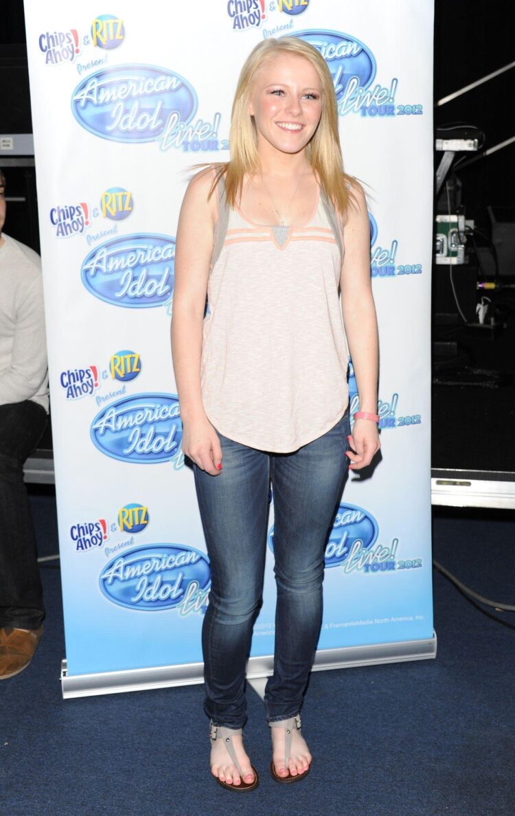 hollie cavanagh feet 4