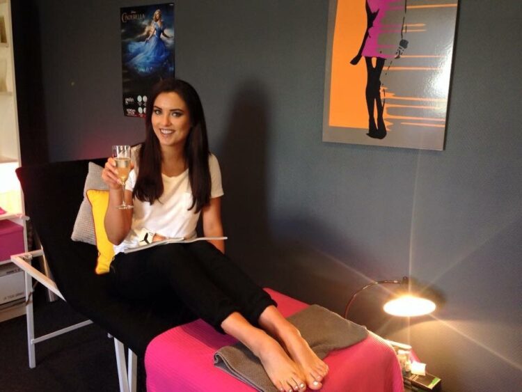 holly carpenter feet 5