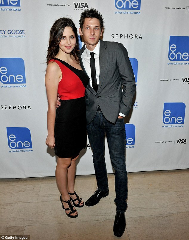 holly deveaux feet 3