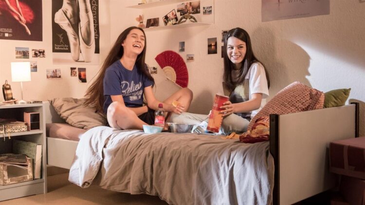 holly geddert feet 6